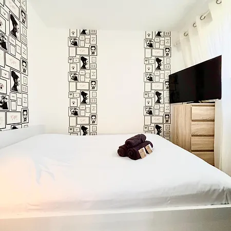 Les Baigneuses, - Apartment *